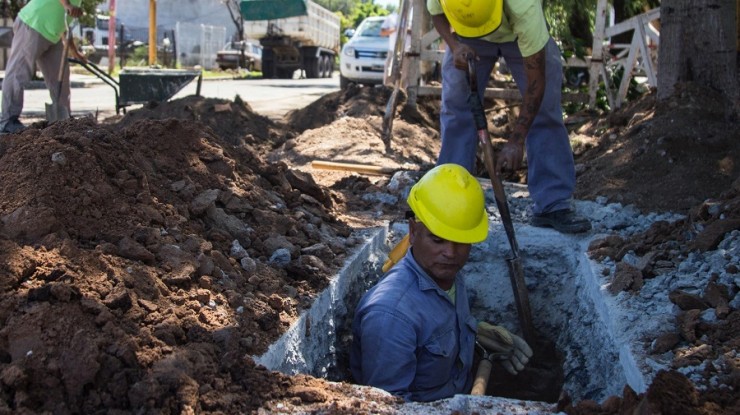 Avanza obra de renovación de cañerías de agua en Quilmes 